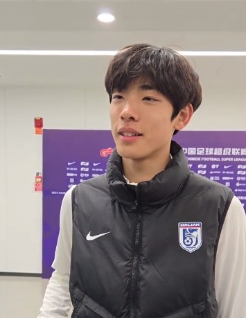  國青歸來上演中超首秀，朱鵬宇：感覺很好，場上大哥們很支持我