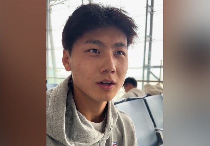  為何半場過后不久被換下？毛偉杰：兩條腿特別緊，李導(dǎo)怕我受傷