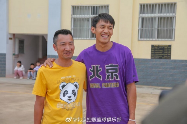  那一封信的故事還在延續(xù) 矣進(jìn)宏母校的師生們來到北京了！