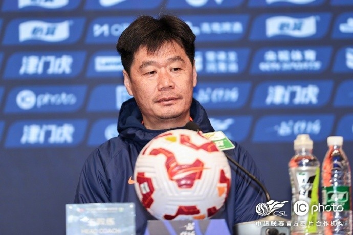  李霄鵬：希望明天比賽能打出一些新的東西，取得一個好的結(jié)果
