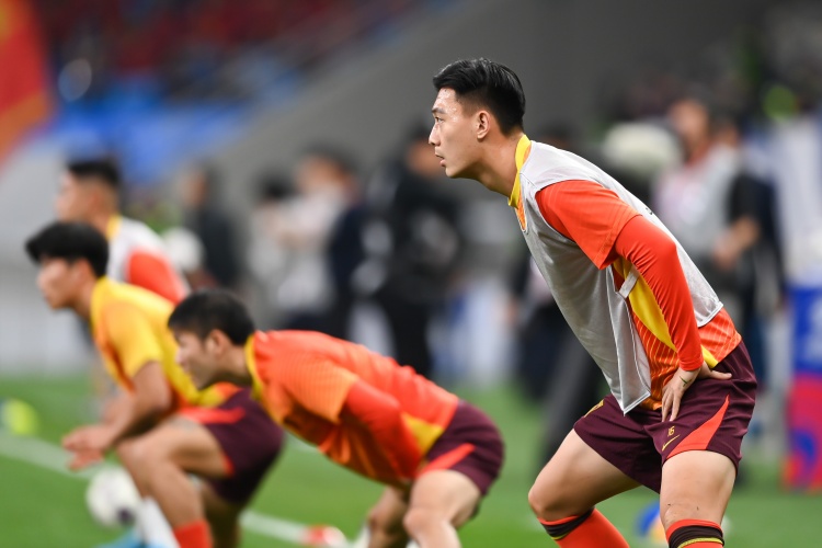  足球報(bào)：張玉寧、蔣圣龍均有不同程度傷病，伊萬(wàn)未讓在熱身賽出場(chǎng)